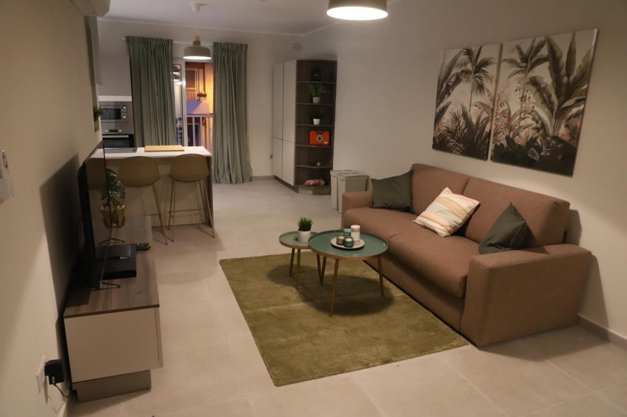 Lovely Holiday Home Next To Bus Terminus San Pawl il-Baħar Kültér fotó